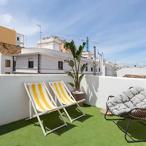 https://old-town-roof-terrace-15-steps-from-the-beach.es-andalucia.com