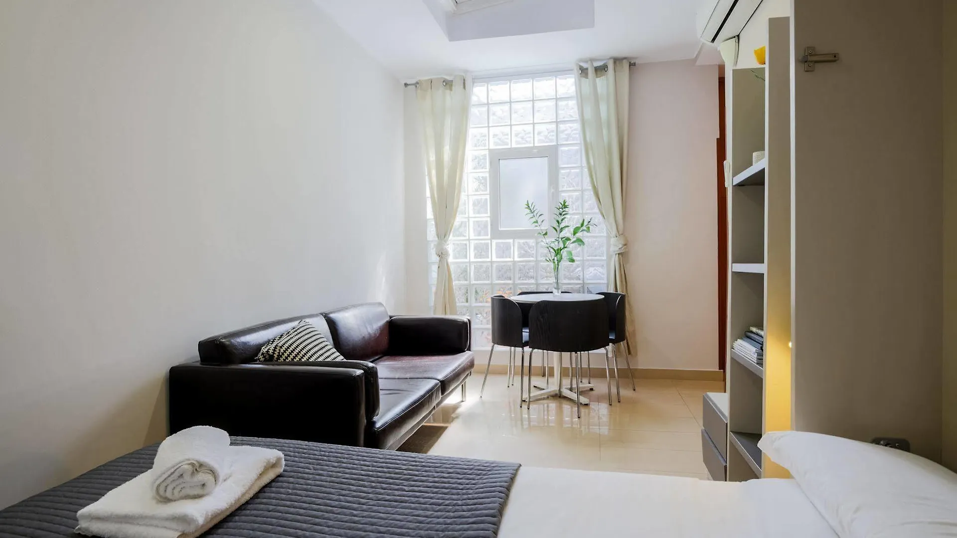 Lodging Apartments City Center-Eixample Barcellona
